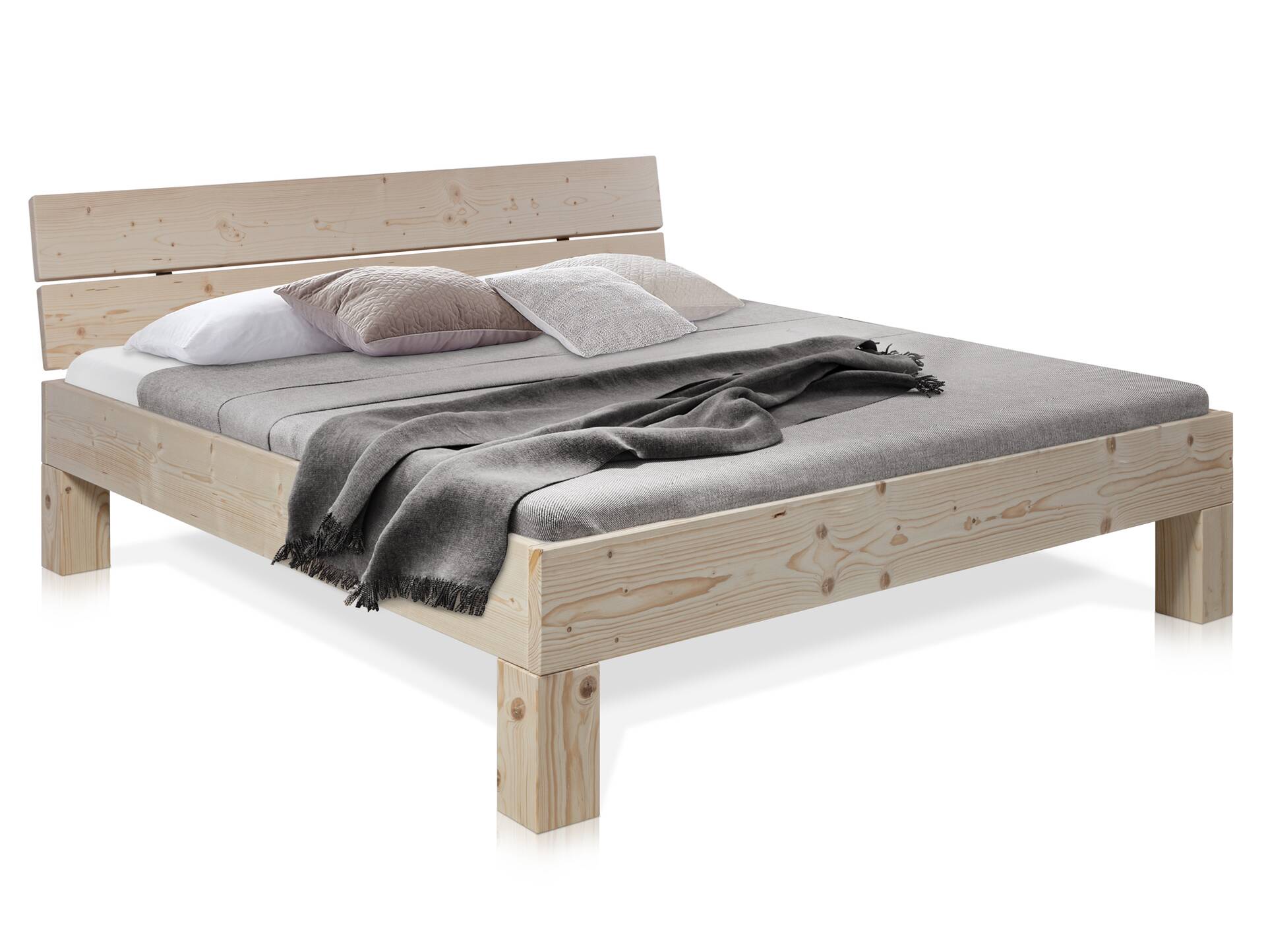 LUKY 4-Fuß-Bett mit Kopfteil, Material Massivholz, Fichte massiv 140 x 200 cm | natur
