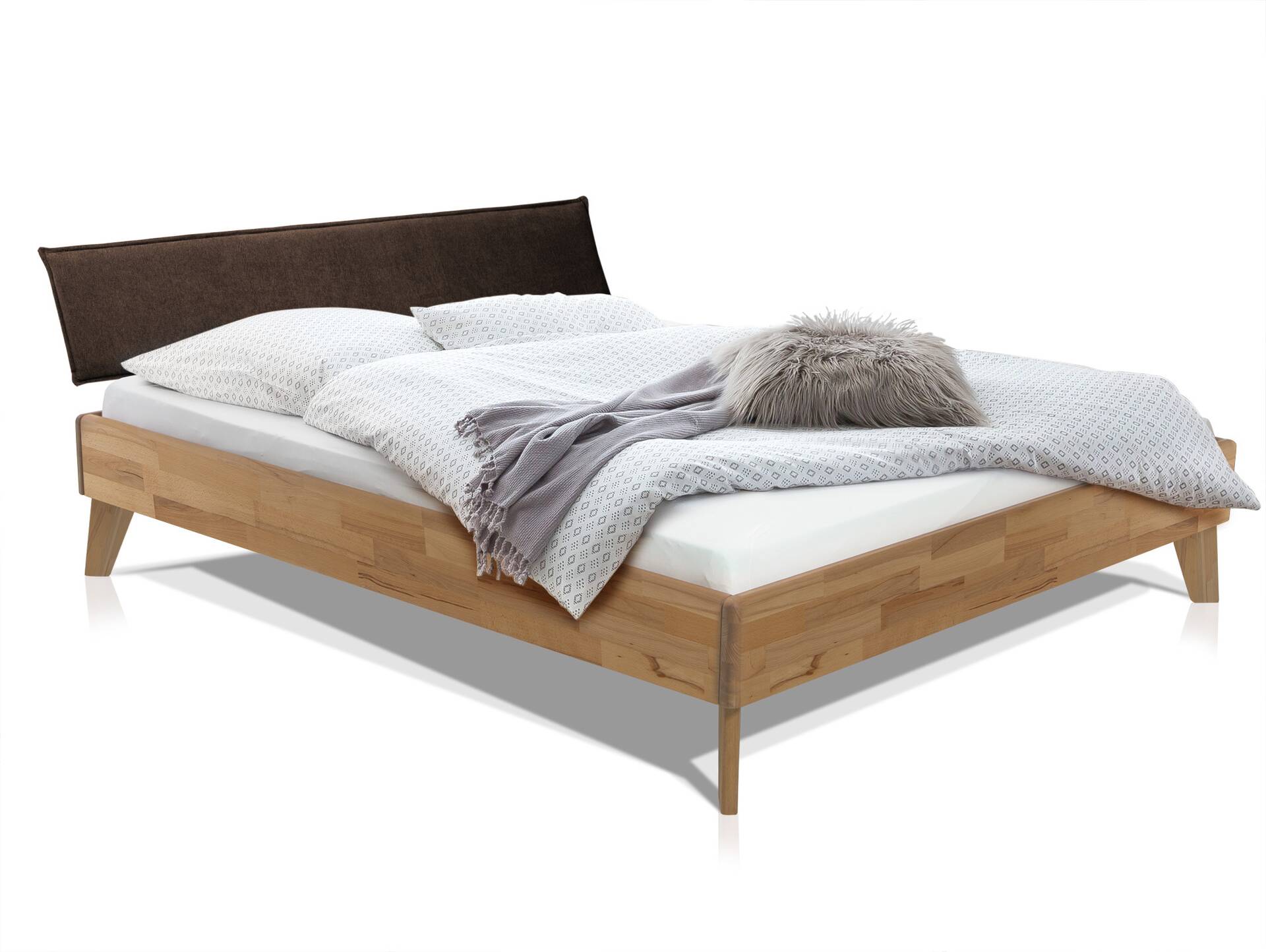 CALIDO 4-Fuß-Bett mit Polsterkopfteil, Material Massivholz 120 x 220 cm | Eiche geölt | Stoff Braun | Standardhöhe