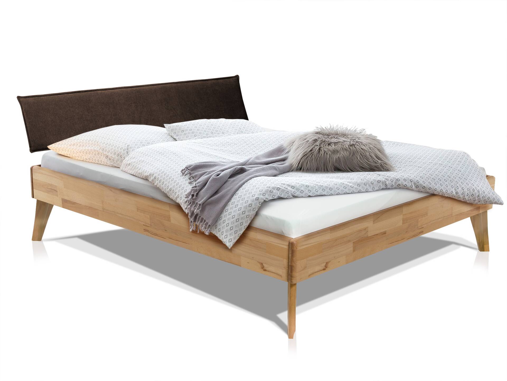 CALIDO 4-Fuß-Bett mit Polster-Kopfteil, Material Massivholz 120 x 220 cm | Eiche geölt | Stoff Braun | Komforthöhe