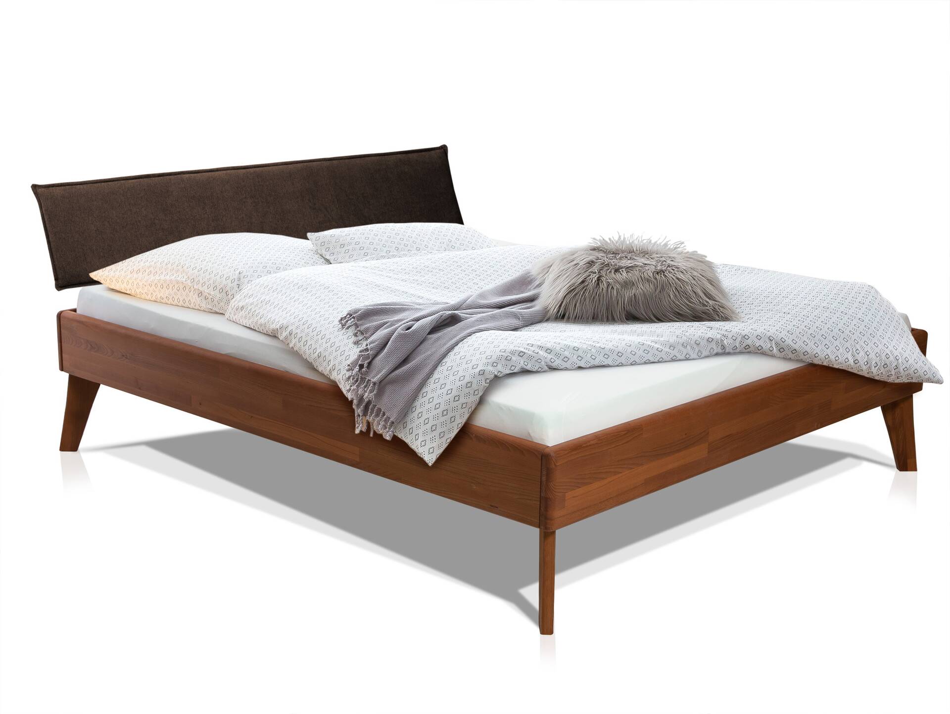 CALIDO 4-Fuß-Bett mit Polsterkopfteil, Material Massivholz 200 x 200 cm | Buche nussbaumfarbig gedämpft | Stoff Braun | Komforthöhe