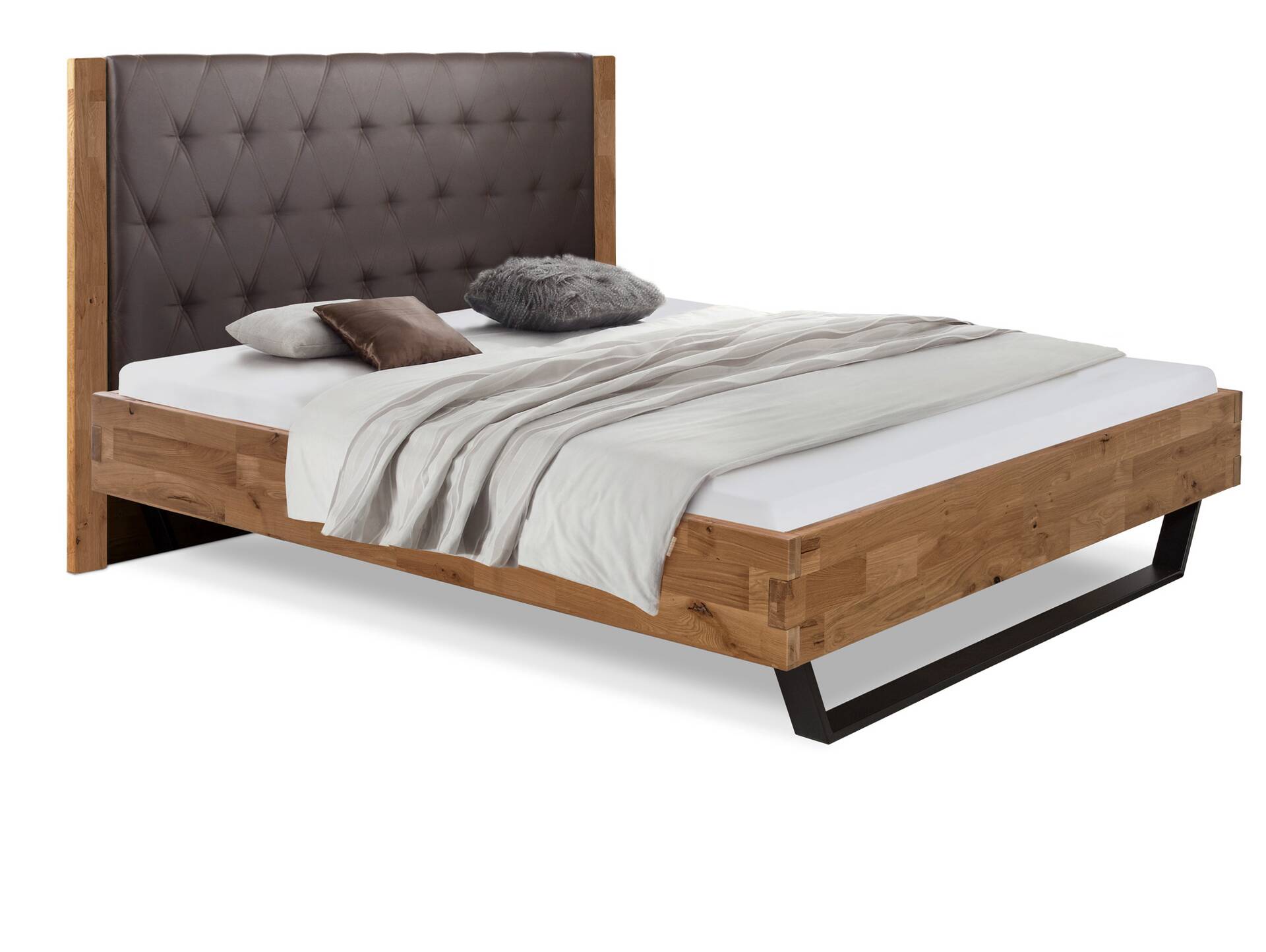 CORDINO Kufenbett aus Eiche mit gestepptem Polsterkopfteil, Material Massivholz 140 x 200 cm | Eiche unbehandelt | Kunstleder Braun | gebürstet
