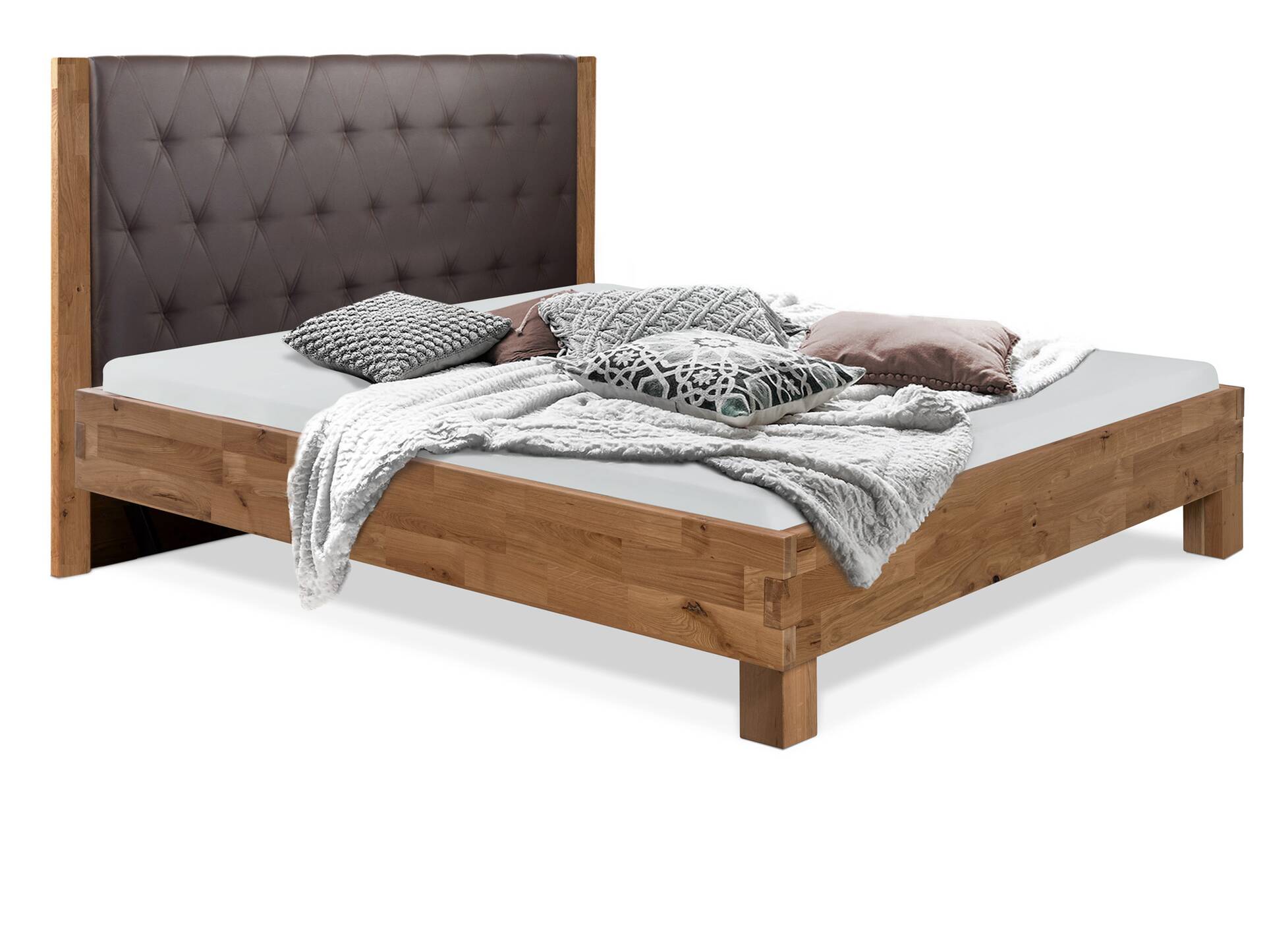 CORDINO 4-Fuß-Bett aus Eiche mit gestepptem Polster-Kopfteil, Material Massivholz 160 x 220 cm | Eiche unbehandelt | Kunstleder Braun | gebürstet