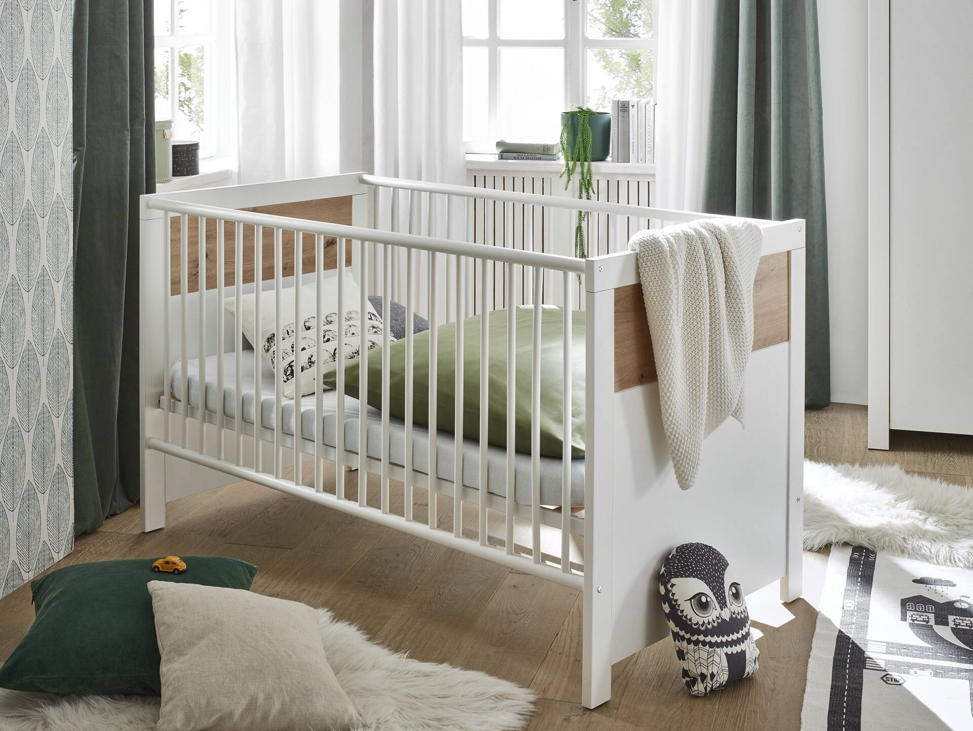 FABI Babybett 70x140 cm, Material Spanplatte, weiß/Artisan Eichefarbig 