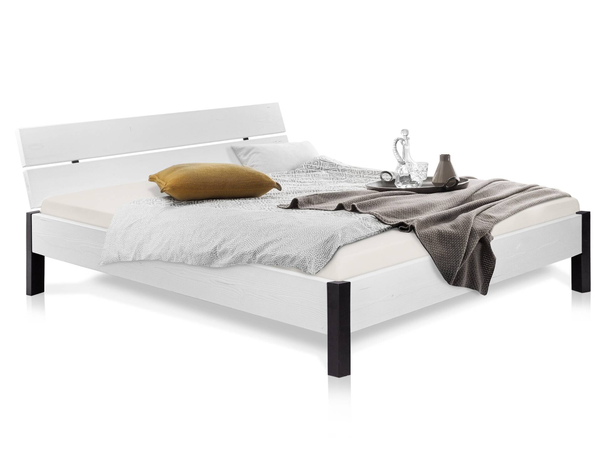LUKY Bett mit Metallfuß, Material Massivholz, Fichte weiss, mit Kopfteil 140 x 200 cm