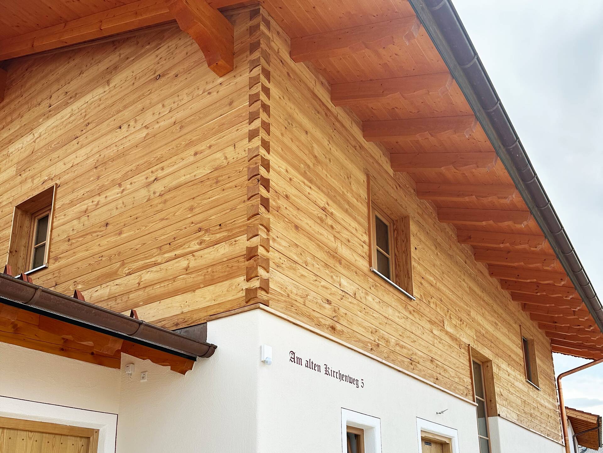KLINGSCHROT Blockwandschalung/Nut- und Federbrett/Schalungsbrett, Material Massivholz, gehackt/gebürstet Fichte natur | 2 Meter