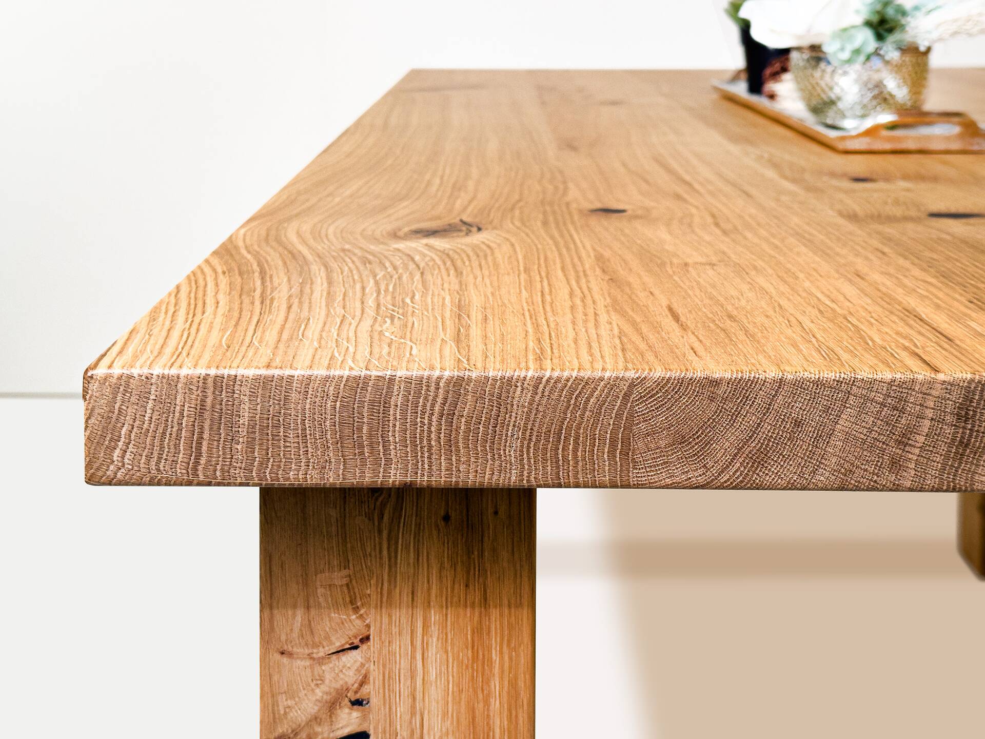 YORGI Esstisch nach Maß, Material Massivholz 