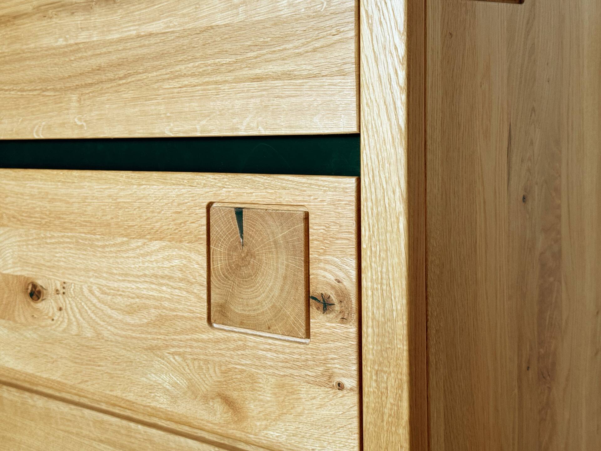 CALDERA Sideboard II, Material Massivholz, Wildeiche geölt 