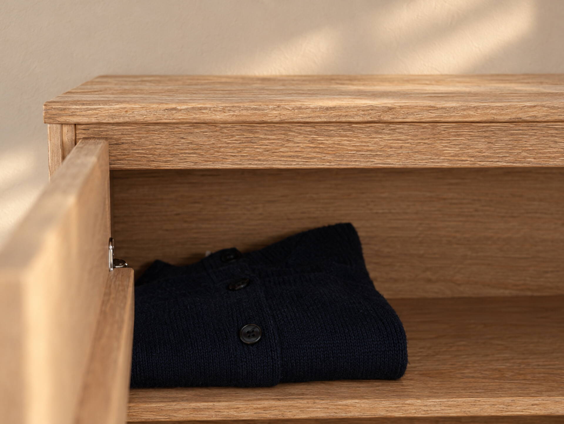 NESTRA Wäscheschrank, Material Massivholz, Kiefer eichefarbig 