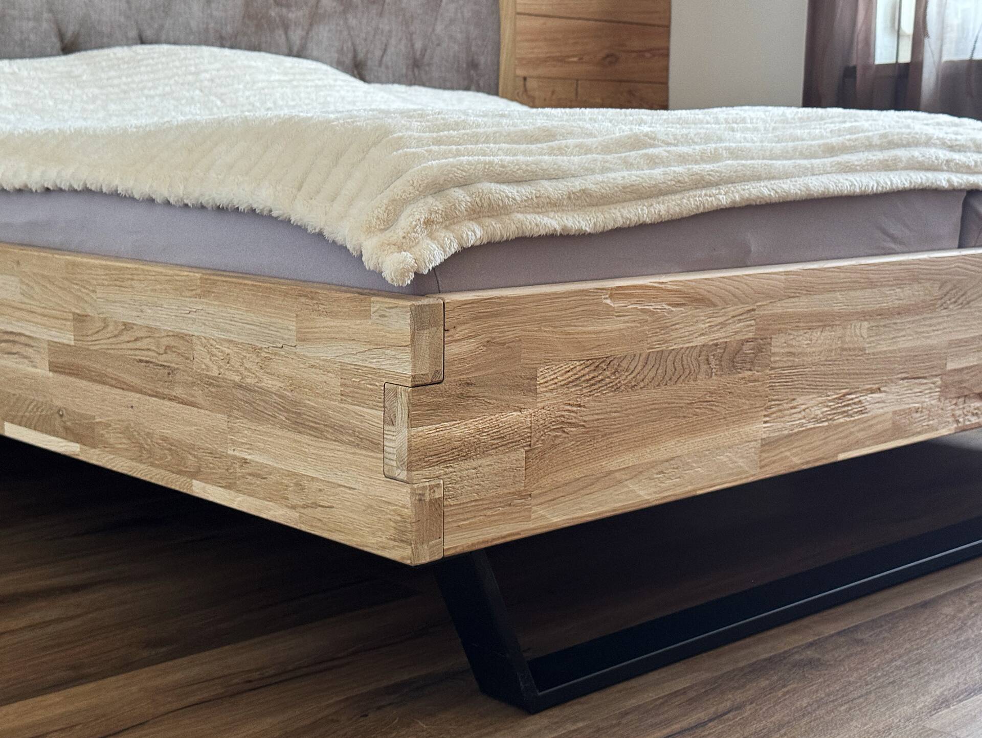 CORDINO Kufenbett aus Eiche, Material Massivholz, mit/ohne Kopfteil 120 x 200 cm | Eiche lackiert | gebürstet | mit Kopfteil