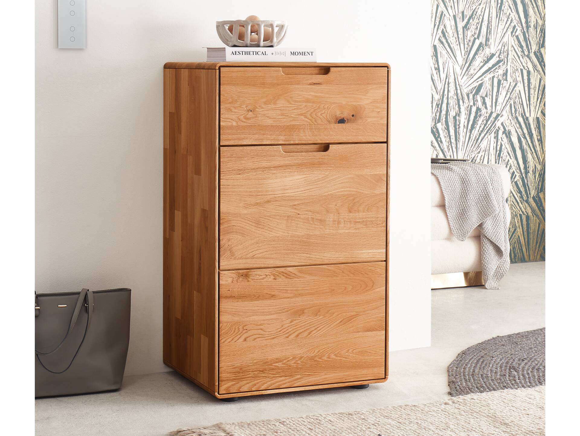 ANDINO Kommode I, Material Massivholz, Wildeiche geölt 