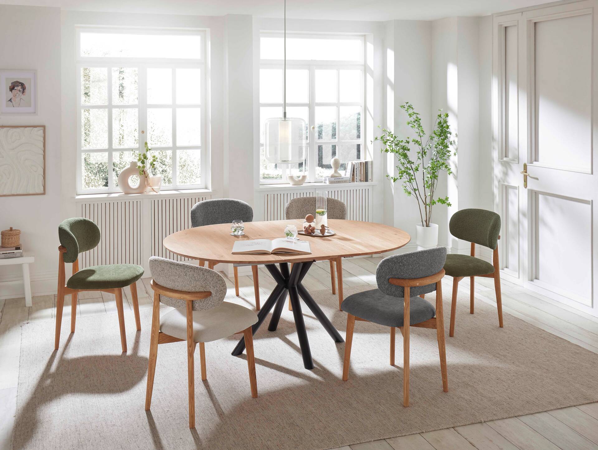 NELLI Polsterstuhl, Material Massivholz / Stoff Grau