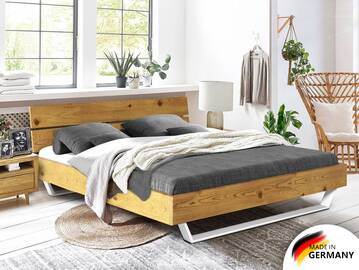 CURBY Kufenbett mit Kopfteil, Material Massivholz, rustikale Altholzoptik, Kufen weiss 