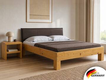 CURBY 4-Fuß-Bett mit Polsterkopfteil, Material Massivholz, rustikale Altholzoptik, Fichte 