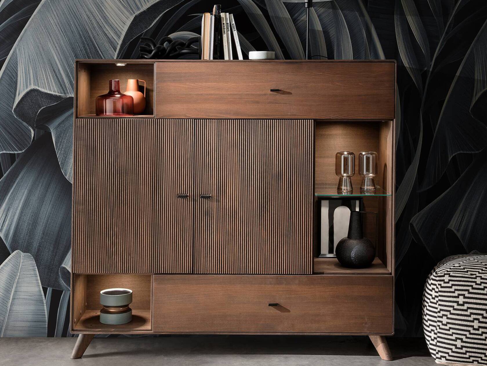 JAKARTA Highboard II, Material Massivholz, Kernbuche Tabak geölt 