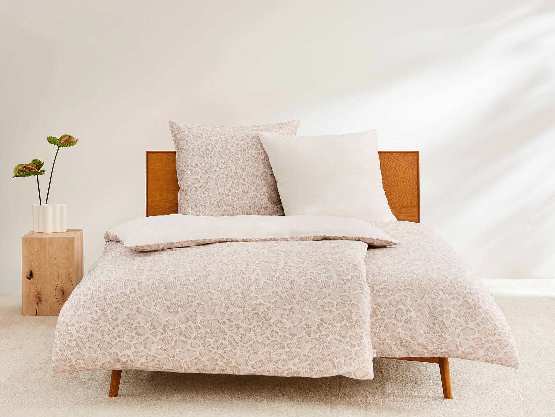 s.OLIVER Satinbettwäsche 135x200 cm, Leoparden-Design, beige 