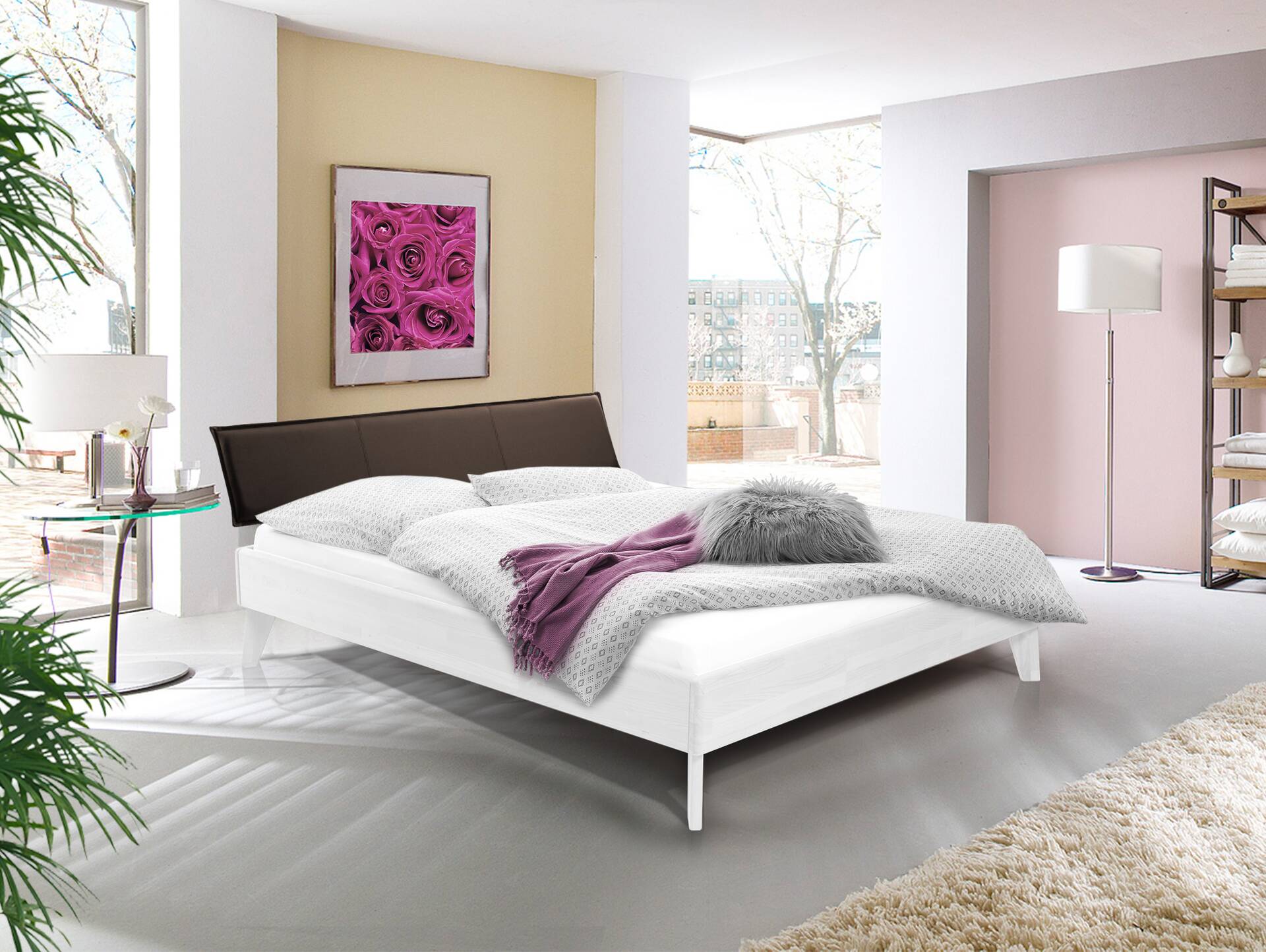 CALIDO 4-Fuß-Bett mit Polsterkopfteil, Material Massivholz 120 x 200 cm | Buche weiss lackiert | Kunstleder Braun | Standardhöhe