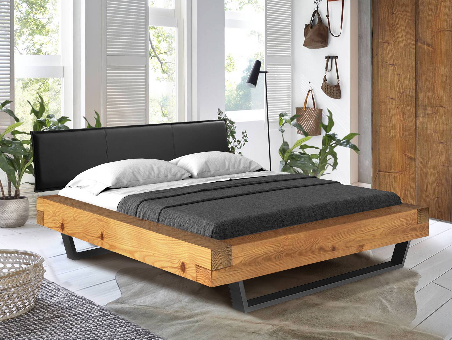 CURBY Balkenbett mit Polsterkopfteil, Kufenfuß, Material Massivholz 140 x 220 cm | natur | Kunstleder Schwarz