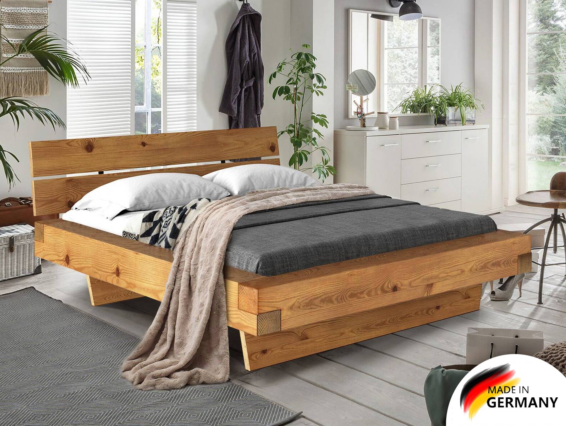 CURBY Balkenbett mit Kopfteil, Wangenfuß, Material Massivholz 180 x 220 cm | natur