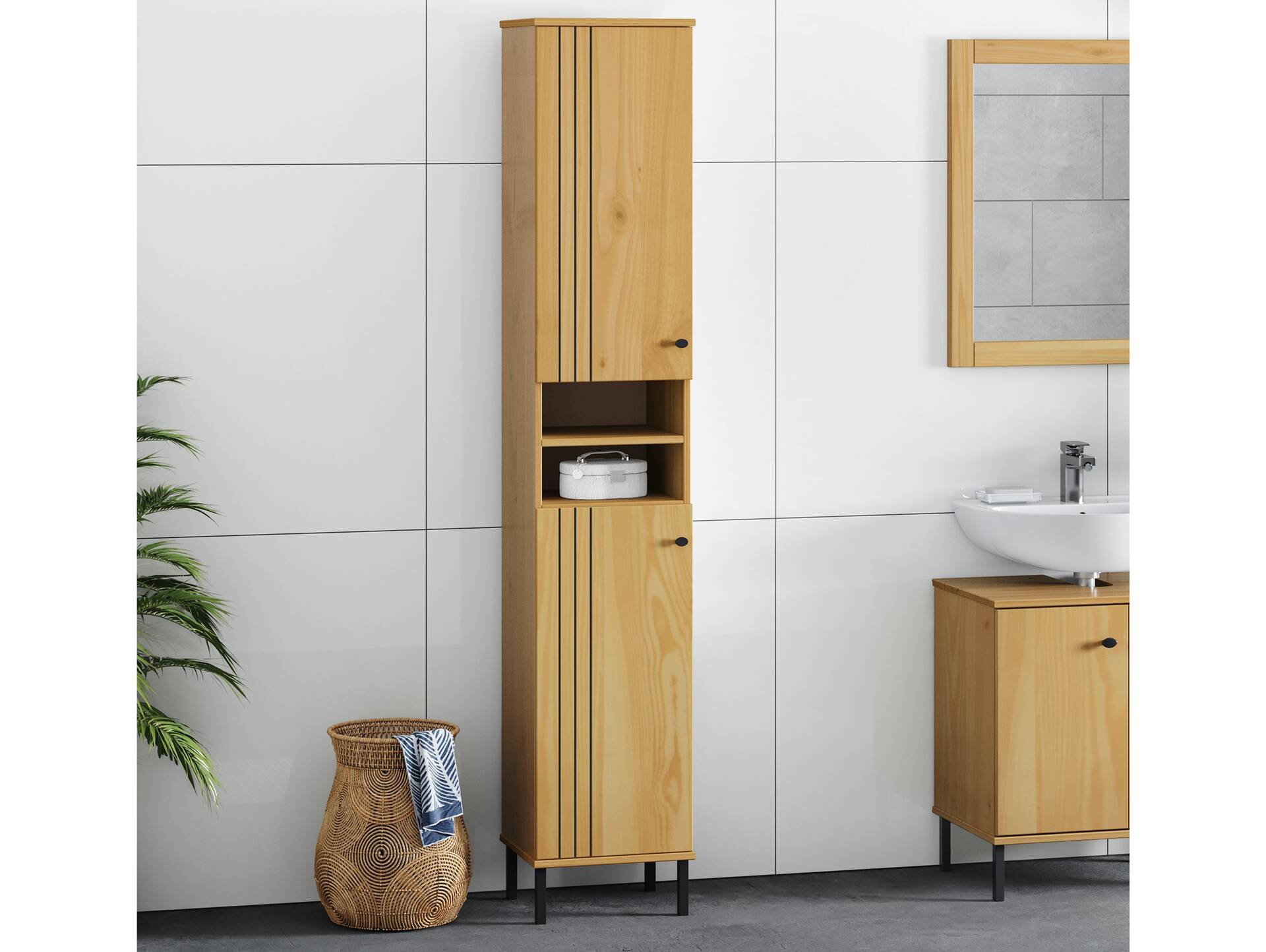AYKO Regal III  fürs Badezimmer, Material Massivholz, Kiefer eichefarbig lackiert 