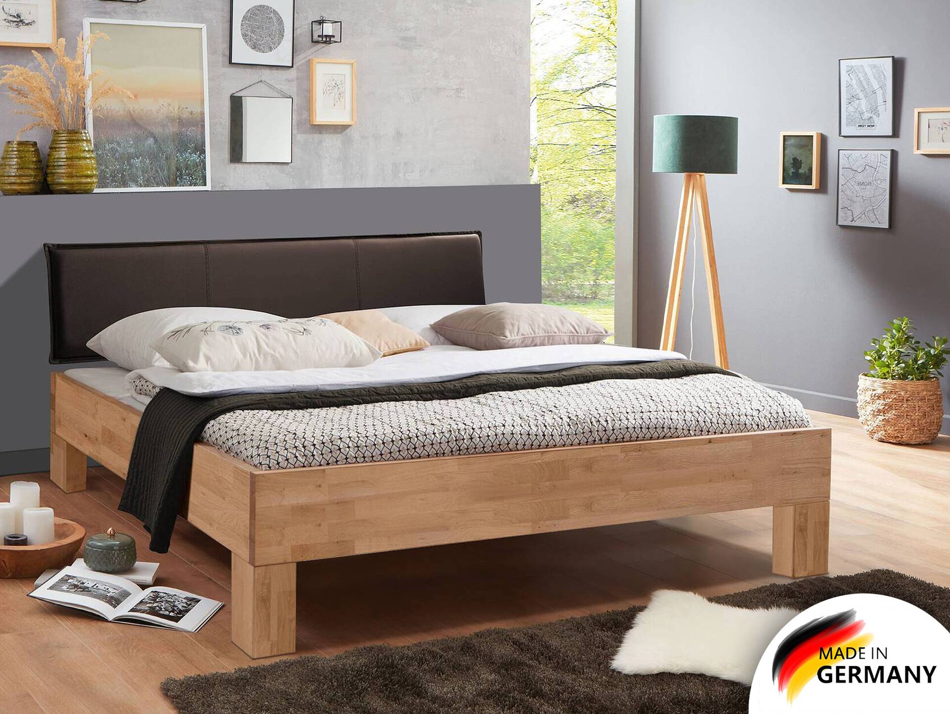 LÖWEN 4-Fuß Massivholzbett mit Polsterkopfteil 90 x 200 cm | Buche unbehandelt | Kunstleder Braun | Standardhöhe