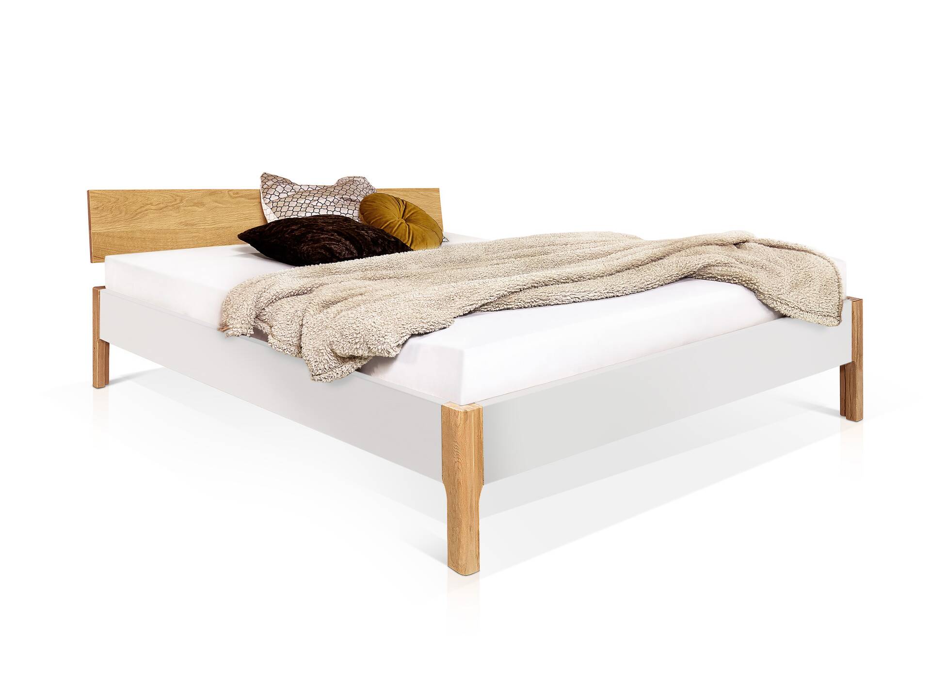 MERANO Color 4-Fuß-Massivholzbett, mit Kopfteil 180 x 200 cm | Wildeiche/creme