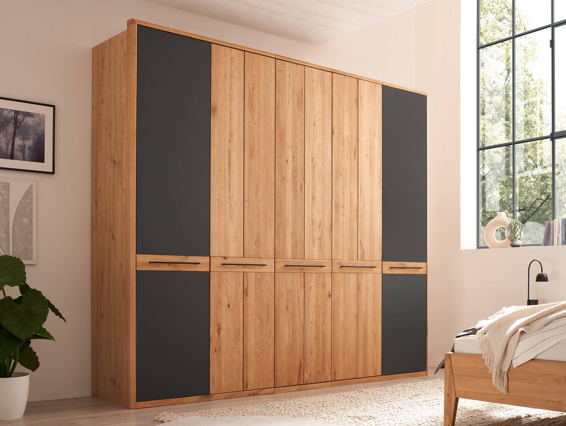 FLORENZ Kleiderschrank 5-türig, Material Teilmassiv Wildeiche/Kaschmir
