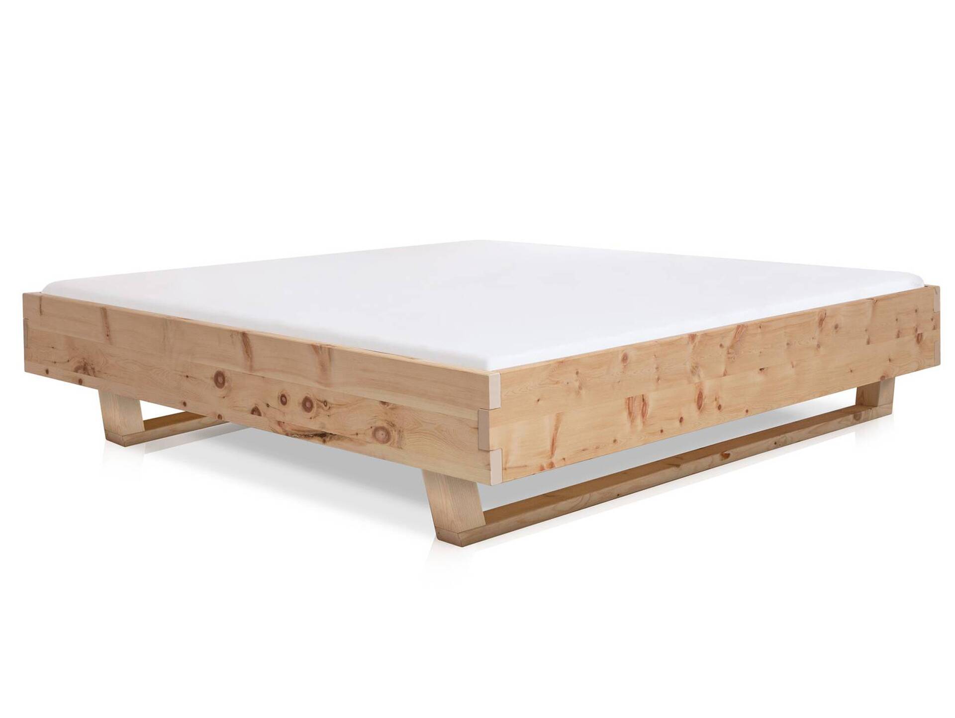 ZARUBA Holz-Kufenbett aus Zirbe, Material Massivholz, ohne Kopfteil 120 x 200 cm