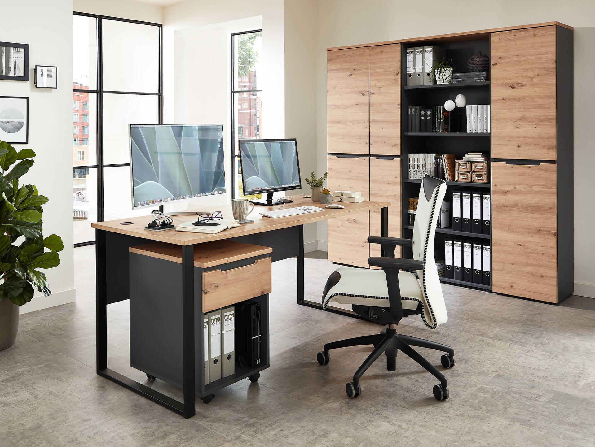 MAILAND Schreibtisch 170 cm breit, Material Dekorspanplatte Artisan Eichefarbig / Graphit