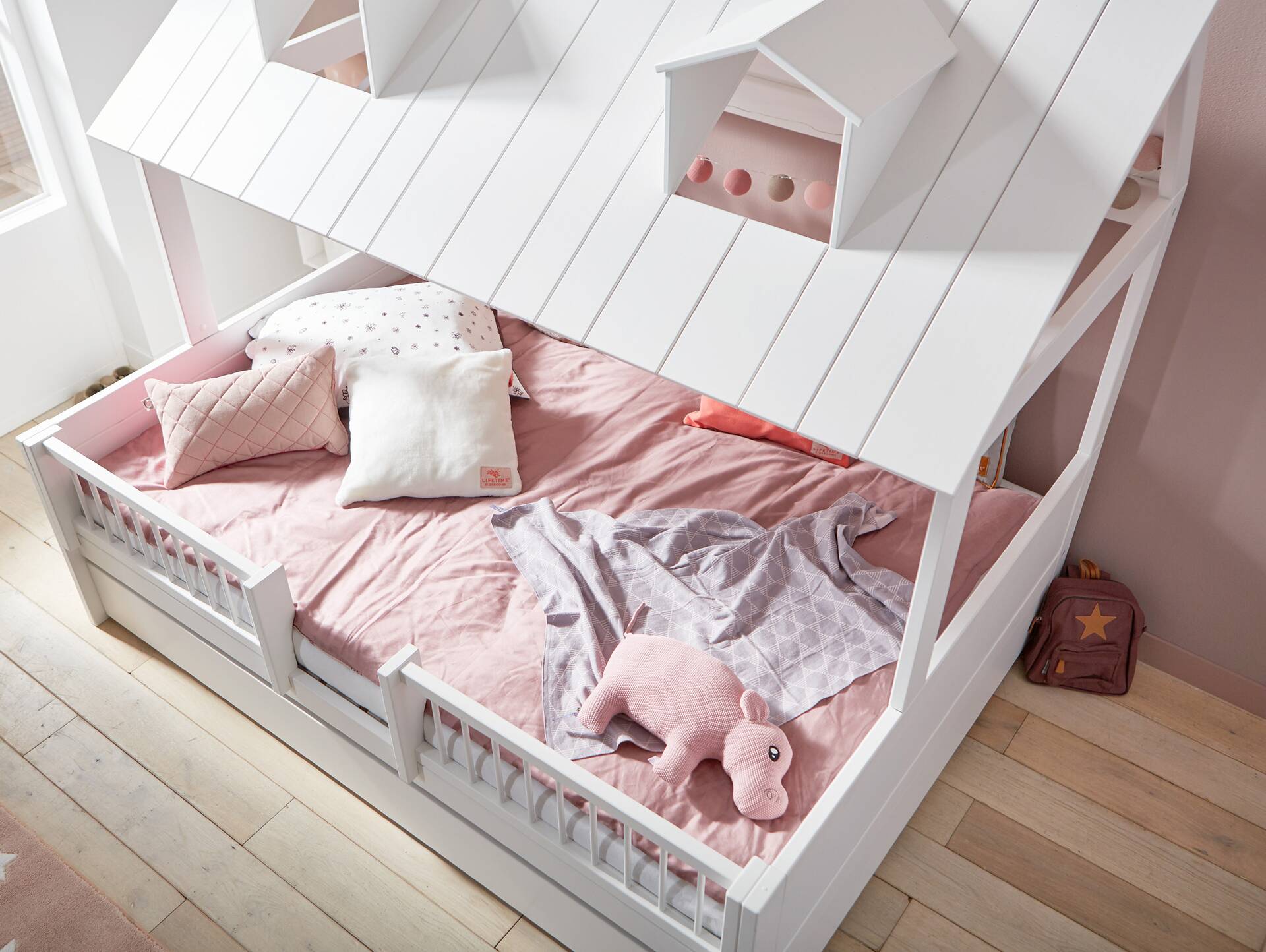 LIFETIME Kidsrooms Beach-House-Kinderbett, Material Massivholz, Kiefer weiß lackiert 