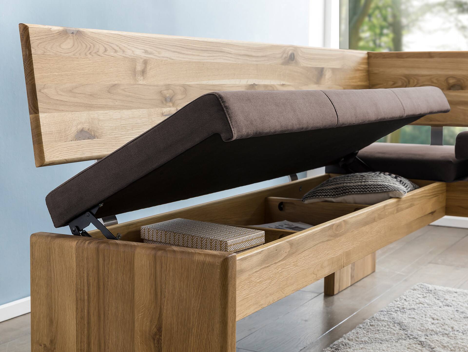 BERGAMO Sitzbank/Truhenbank aus Eiche, Material Massivholz/Bezug Mikrofaser 130 cm | ohne Rückenlehne | braun