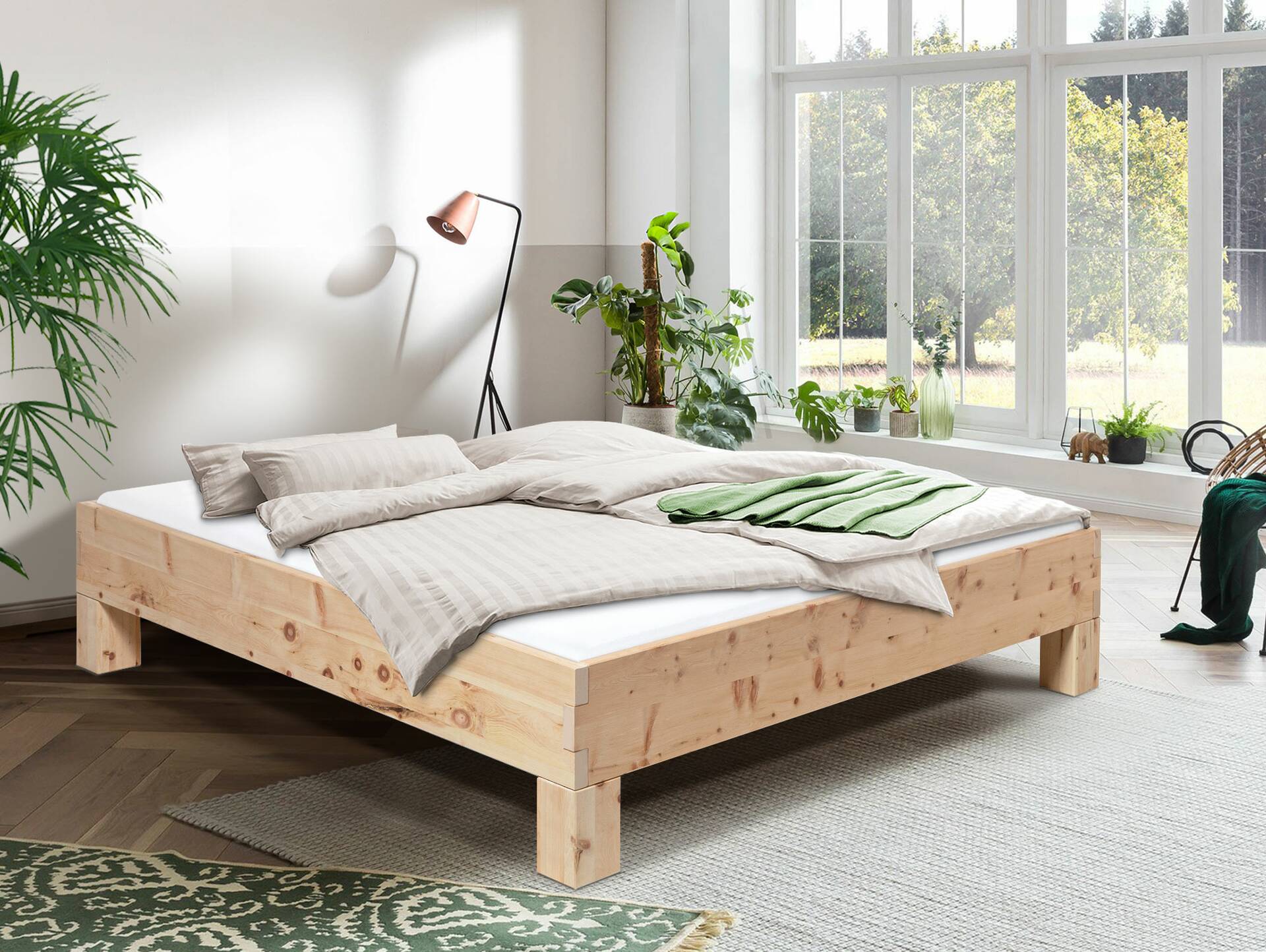 ZARUBA 4-Fuß-Zirbenbett ohne Kopfteil, Material Massivholz 120 x 200 cm | Standardhöhe