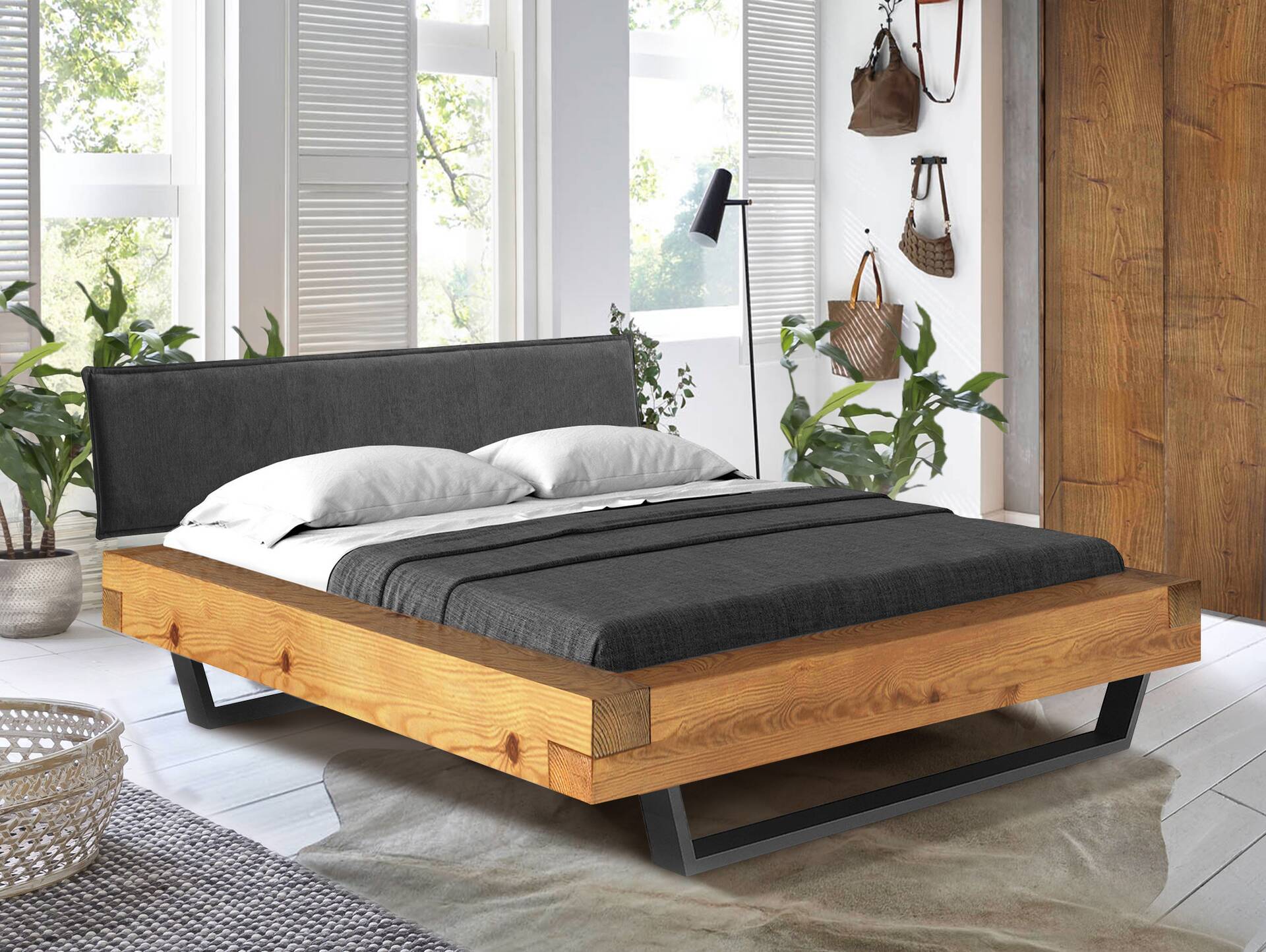 CURBY Balkenbett mit Polsterkopfteil, Kufenfuß, Material Massivholz 180 x 200 cm | natur | Stoff Anthrazit