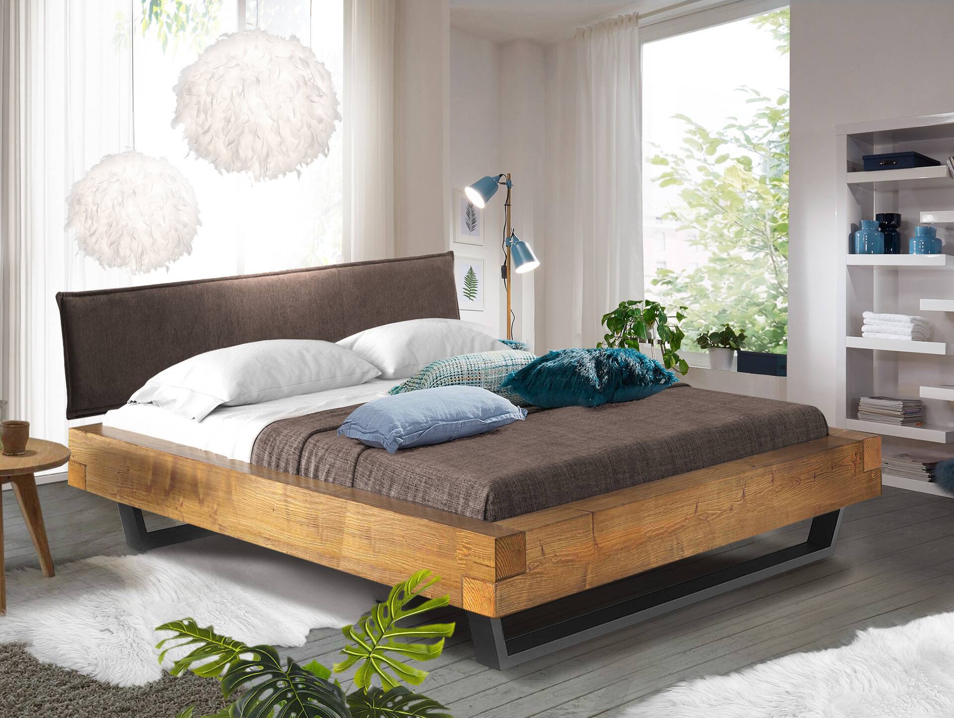 CURBY Balkenbett mit Polsterkopfteil, Kufenfuß, Material Massivholz 140 x 200 cm | vintage | Stoff Braun