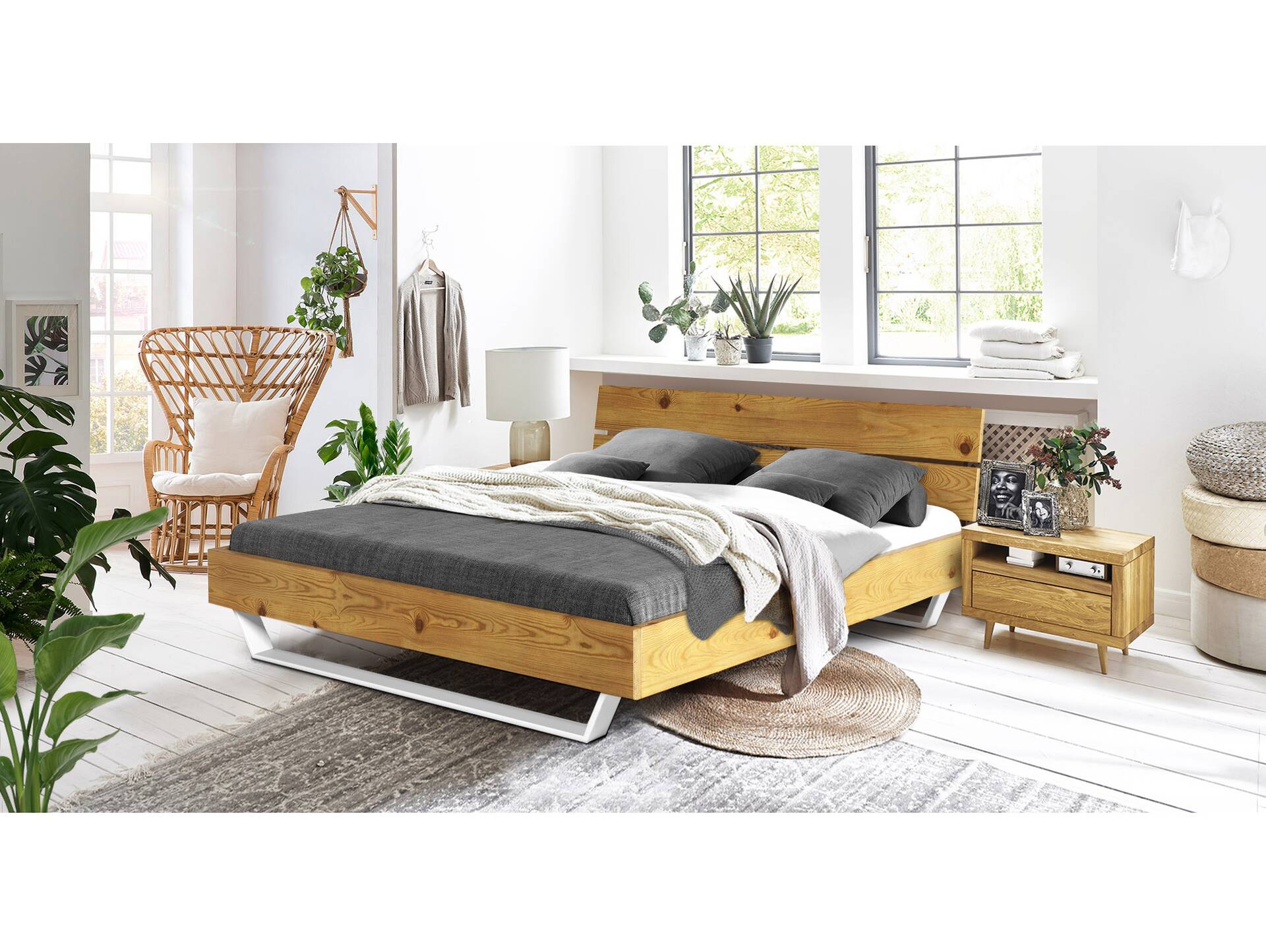 CURBY Kufenbett mit Kopfteil, Material Massivholz, rustikale Altholzoptik, Kufen weiss 120 x 200 cm | natur