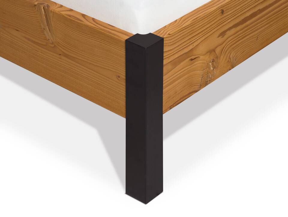 CURBY Bett mit Metallfuß, ohne Kopfteil, Material Massivholz, rustikale Altholzoptik, Fichte 90 x 200 cm | natur