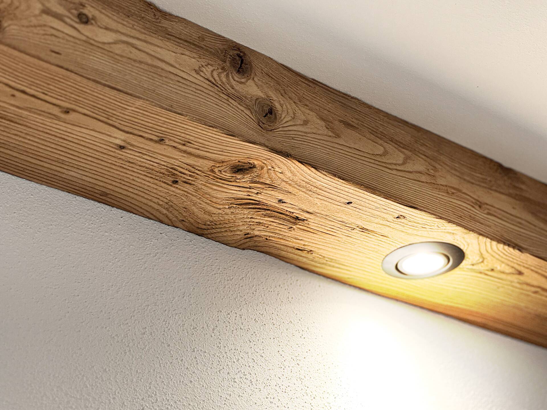 THERMO-U-Balken / Zierbalken gehackt, THERMO-Lärche, Material Massivholz 120 x 80 mm | 1 Meter