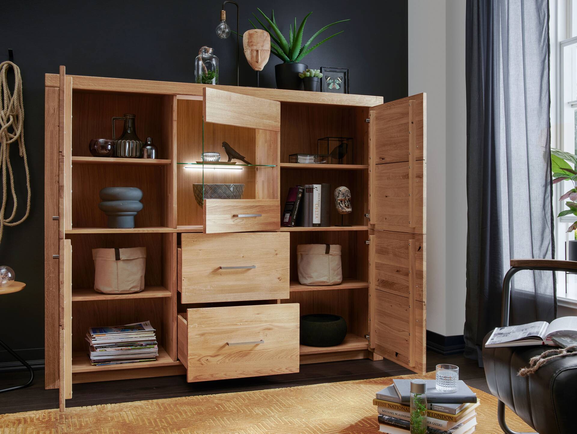 KAMILLA Highboard II, Material Massivholz, Wildeiche geölt 