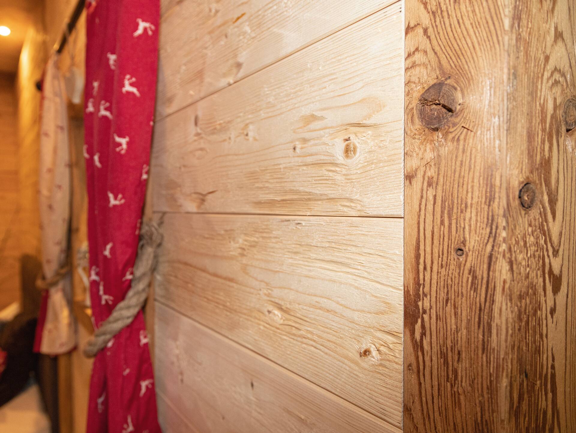 Nut- und Federbretter, Fichte gehackt/gebürstet, Material Massivholz, verschiedene Längen erhältlich Natur | 24 mm | 4 Meter | 5 m²