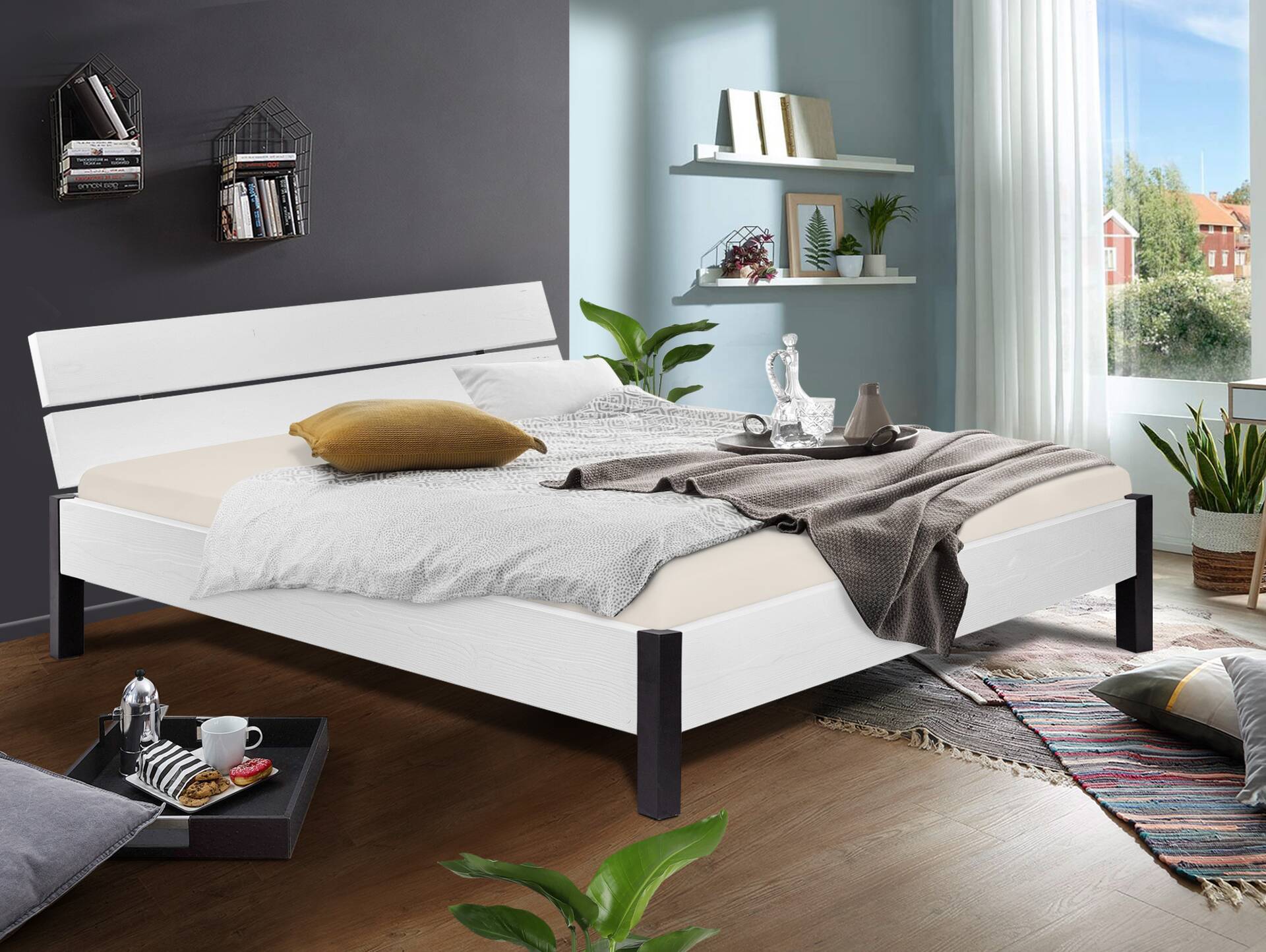 LUKY Bett mit Metallfuß, Material Massivholz, Fichte weiss, mit Kopfteil 140 x 200 cm