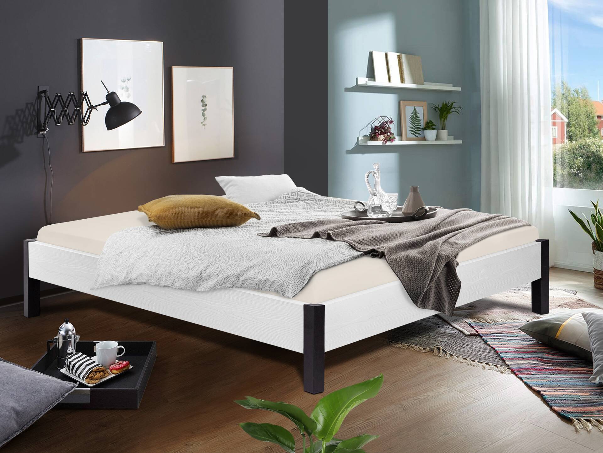 LUKY Bett mit Metallfuß, Material Massivholz, Fichte weiss, ohne Kopfteil 140 x 200 cm