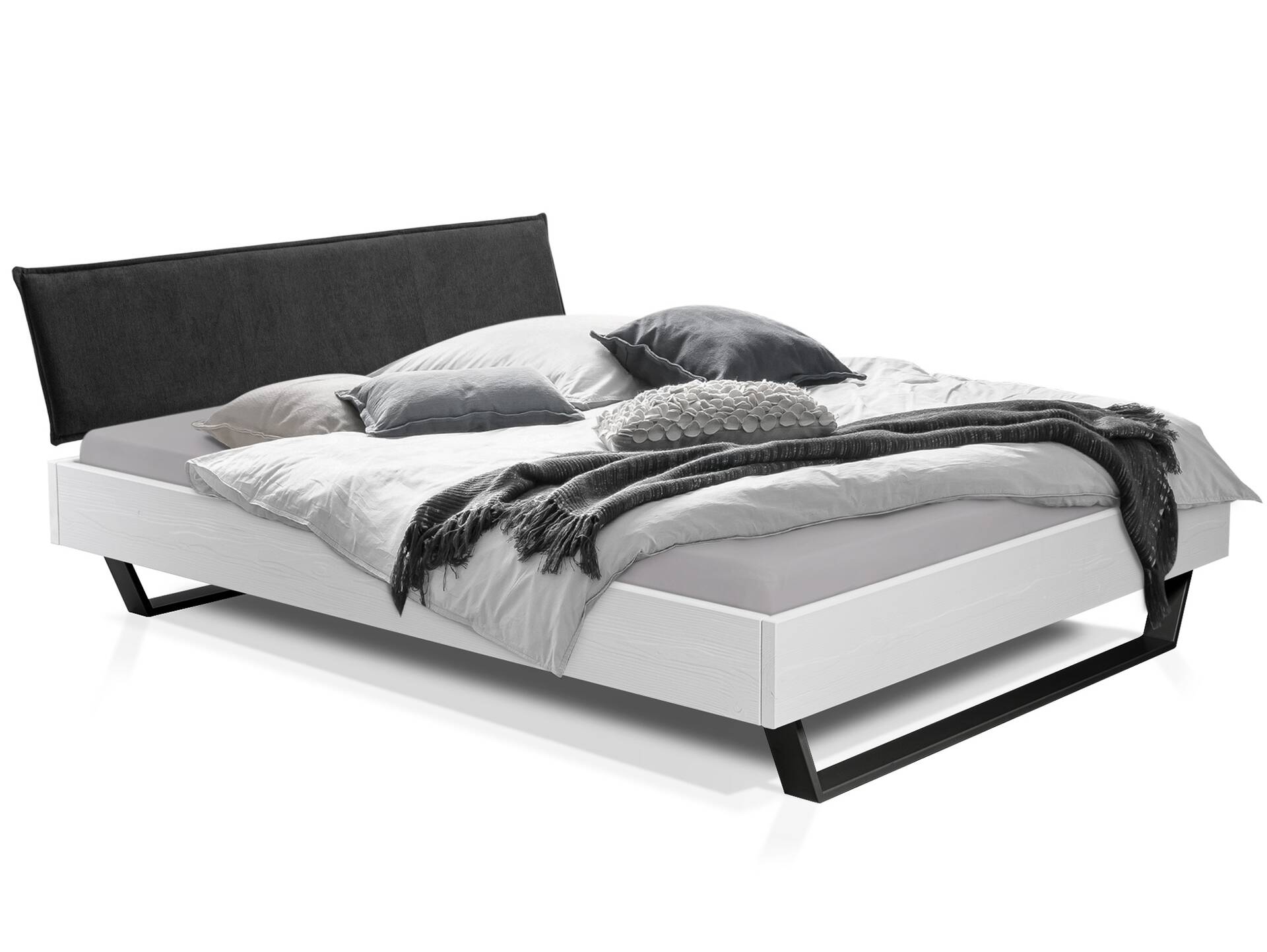 LUKY Kufenbett mit Polsterkopfteil, Material Massivholz, Fichte weiss/Kufen schwarz 140 x 200 cm | Stoff Anthrazit