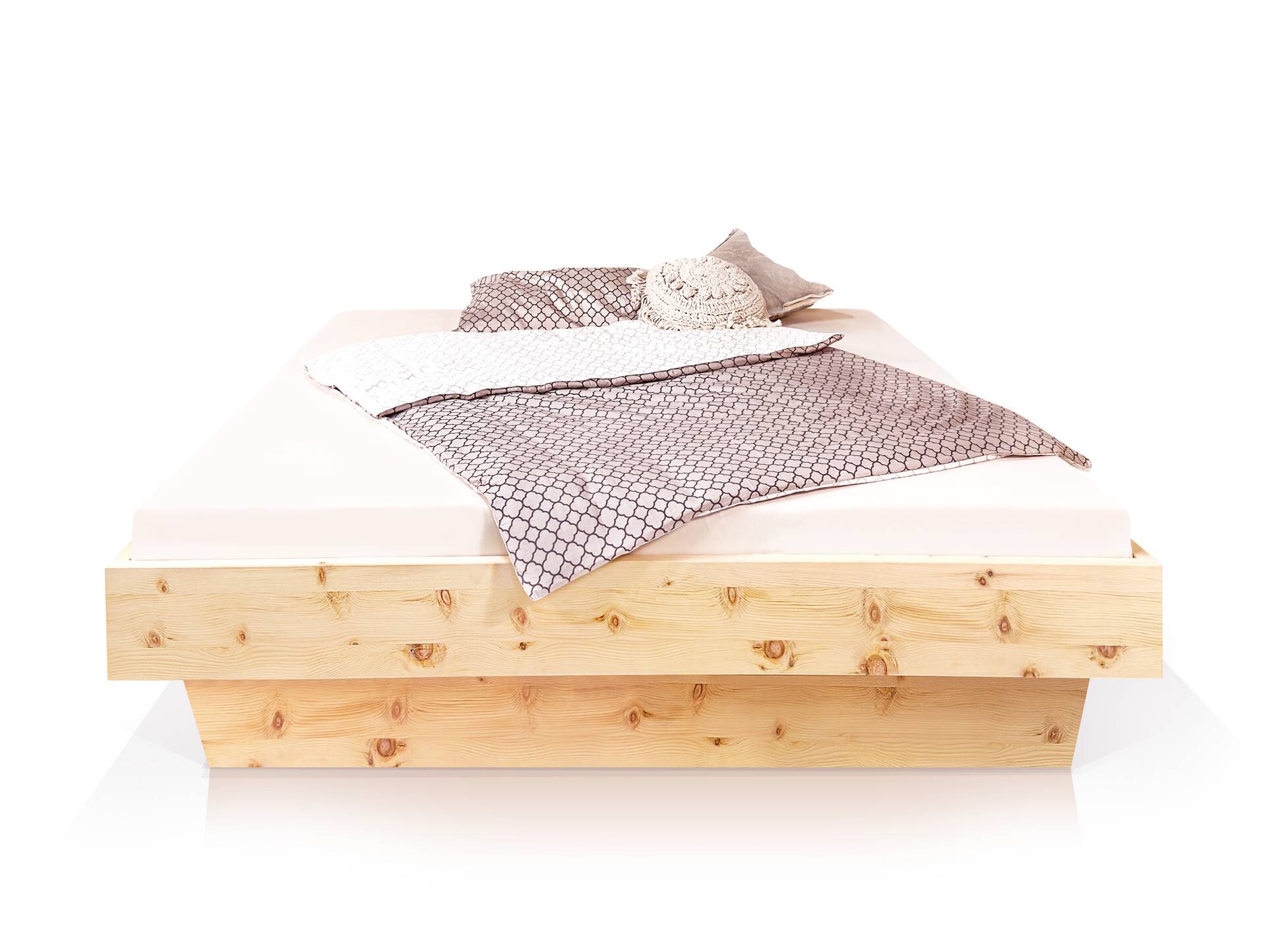 ZABINO Zirbenbett mit Wangenfuß, Material Massivholz, ohne Kopfteil 120 x 200 cm | Zirbe unbehandelt