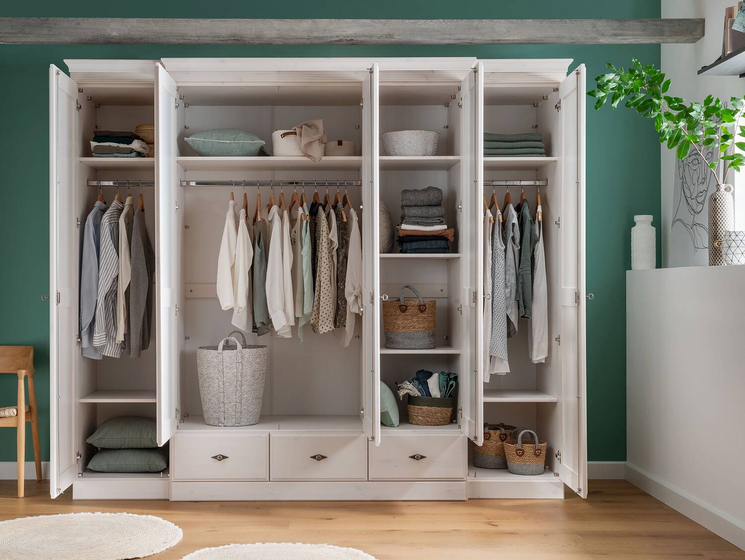 MANERA Kleiderschrank, Material Massivholz, Kiefer weiß gewachst 261 cm