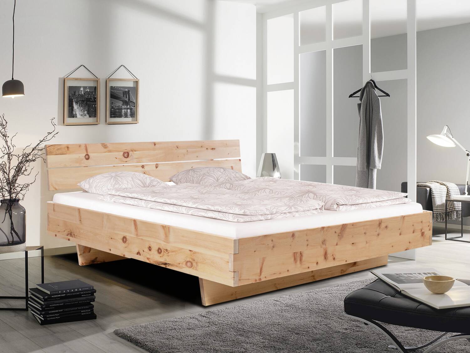 ZARUBA Zirbenbett mit Wangenfuß/Holzkopfteil, Material Massivholz, Zirbe unbehandelt 120 x 200 cm