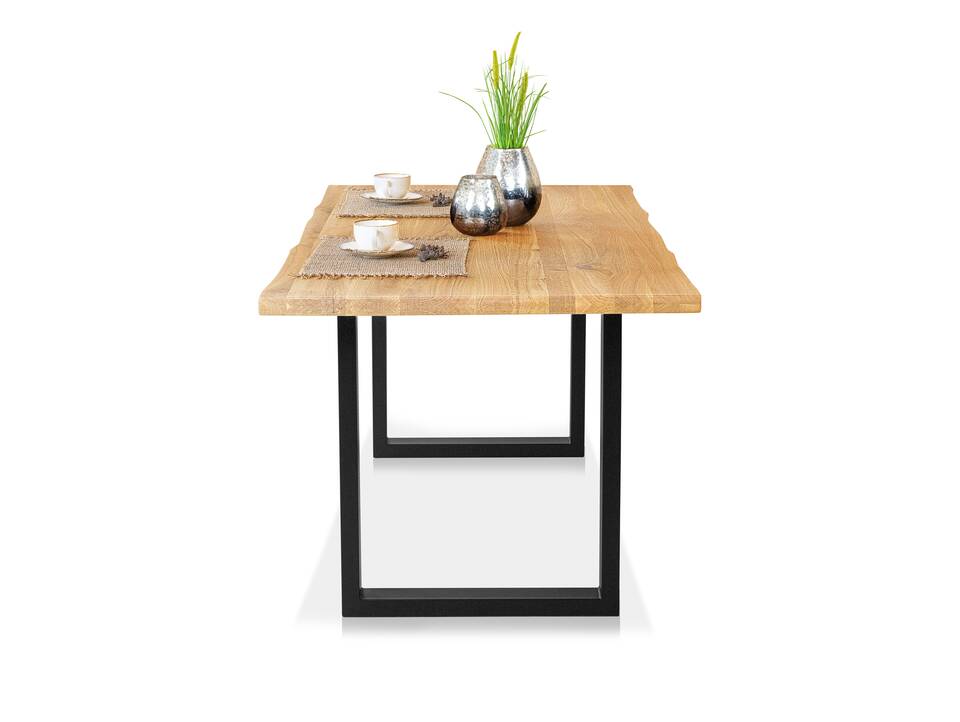DAYTONA Esstisch II mit Baumkante, Material Massivholz Eiche / Gestell Metall schwarz pulverbeschichtet 140 x 90 cm