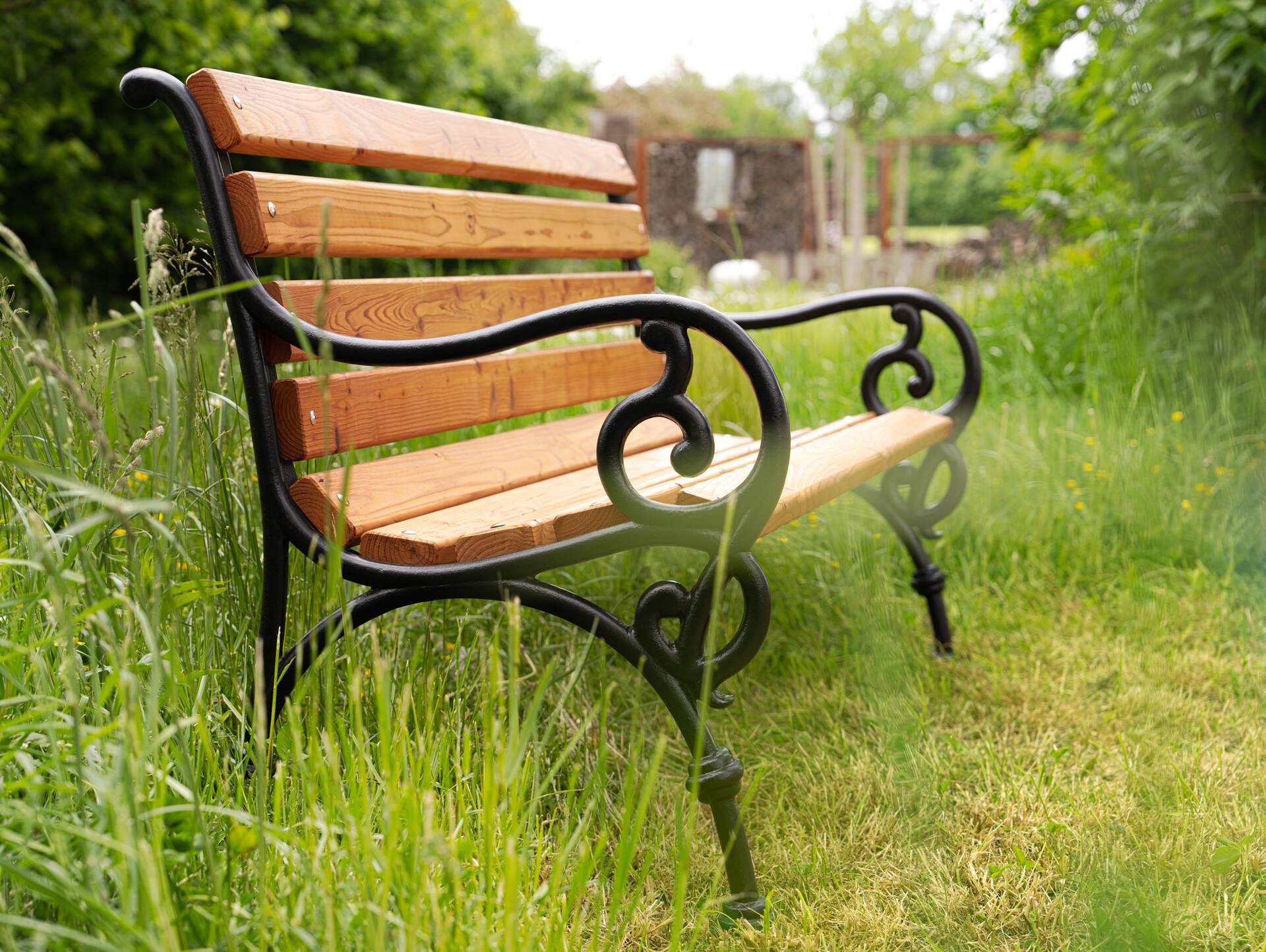 GODENA Gartenbank, Material Massivholz Lärche, Metallgestell schwarz 180 cm