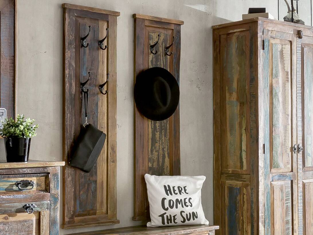 RIVERBOAT Garderobenpaneel aus Altholz, Material Massivholz, Vintage-Optik 