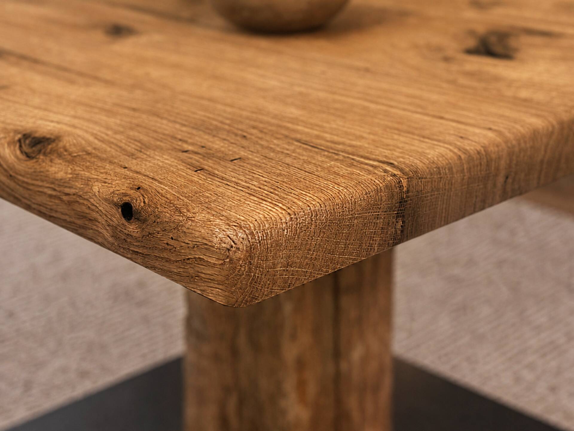 GALINO Couchtisch, Material Massivholz/Metall, Alteiche geölt/schwarz 60 x 60 cm 