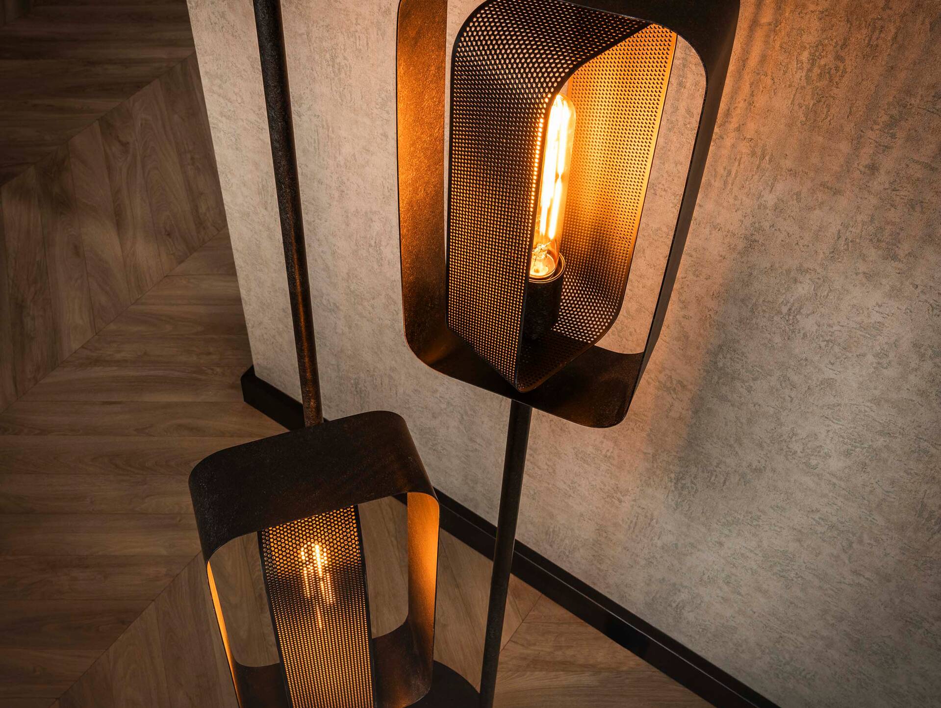 LIORA Stehlampe, 3-flammig, Material Metall, schwarz 