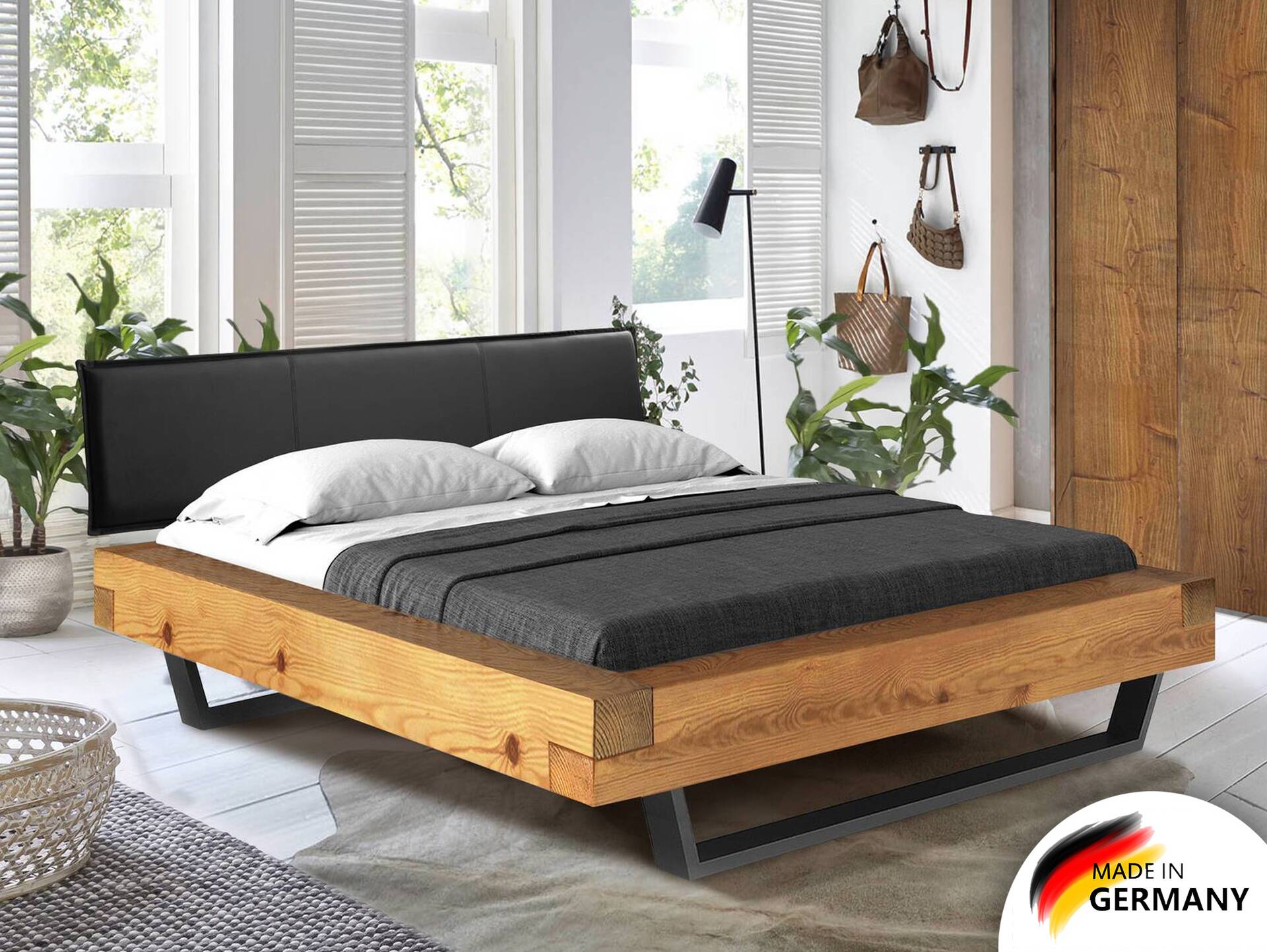 CURBY Balkenbett mit Polsterkopfteil, Kufenfuß, Material Massivholz 140 x 200 cm | natur | Stoff Braun